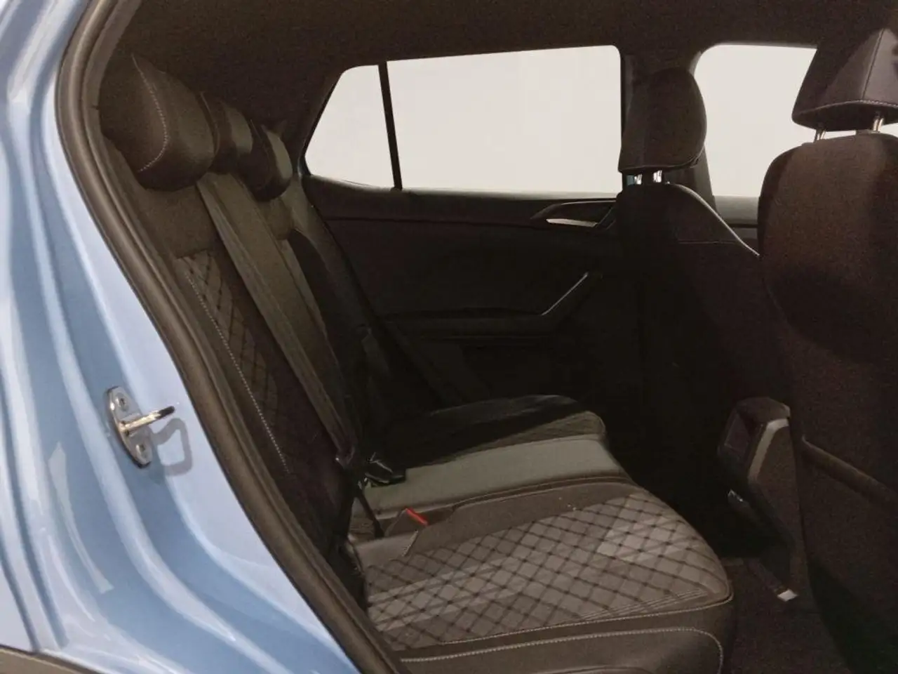 Volkswagen T-Cross 1.0 TSI R-Line Aut. 85kW — Galería del vehículo 6
