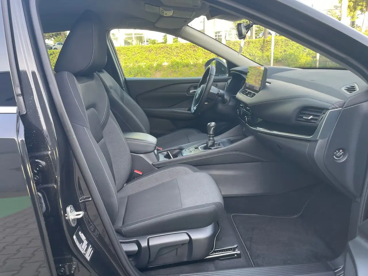 Nissan Qashqai 1.3 DIG-T N-Connecta | NAVI | 360° | beh — Galerie du véhicule 18