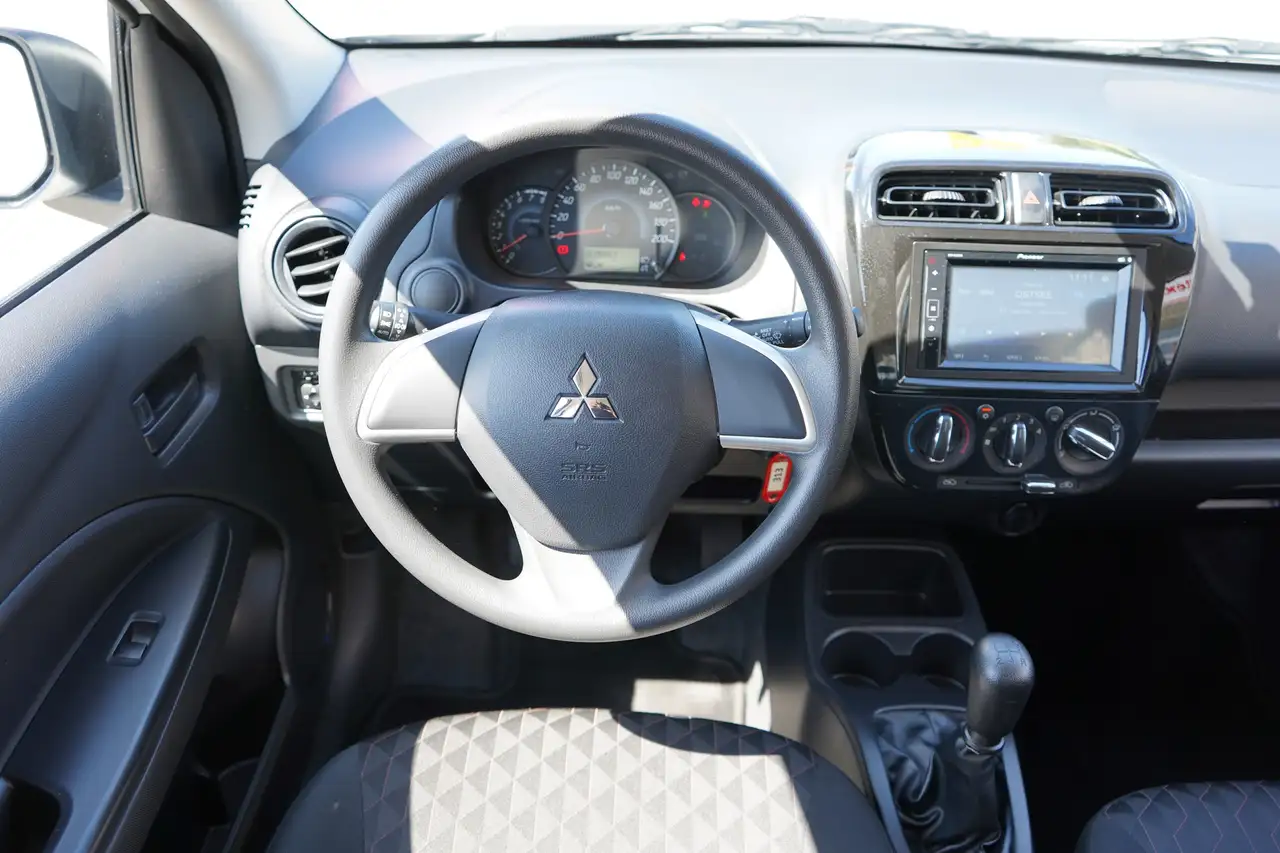 Mitsubishi Space Star 1.2 Basis Klima Touchscreen — Galerie du véhicule 13