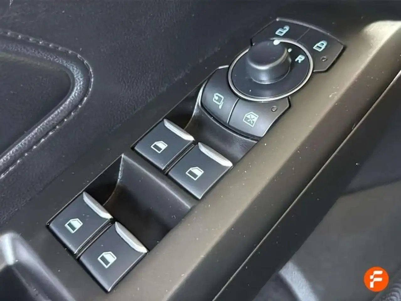 Ford Focus 2.3 Ecoboost ST Edition — Galerie du véhicule 16