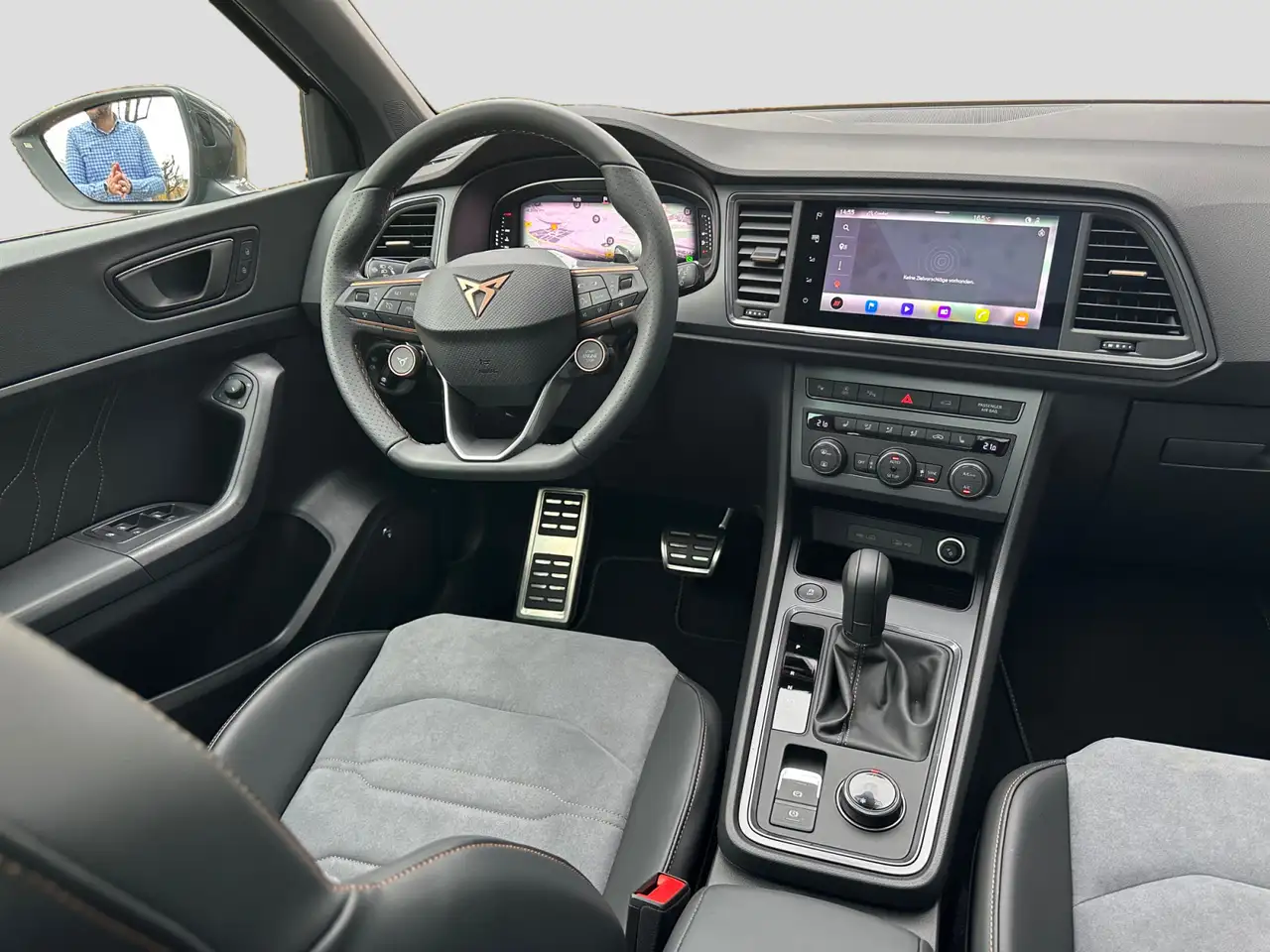 CUPRA Ateca 2.0TSI DSG Tribe Edition LED AHK Pano DCC — معرض صور السيارة 7