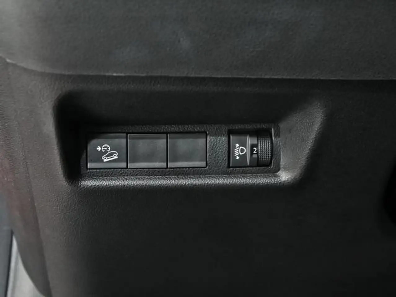 Jeep Avenger 1.2 Altitude 74KW — Galerie du véhicule 14