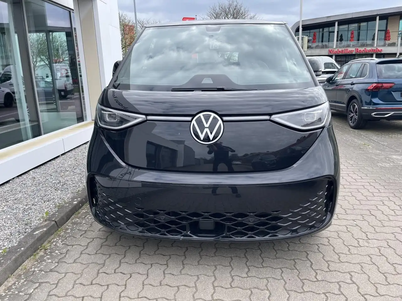 Volkswagen ID. Buzz Cargo 77kWh Navi LED Klima Standhzg — Vehicle gallery 3
