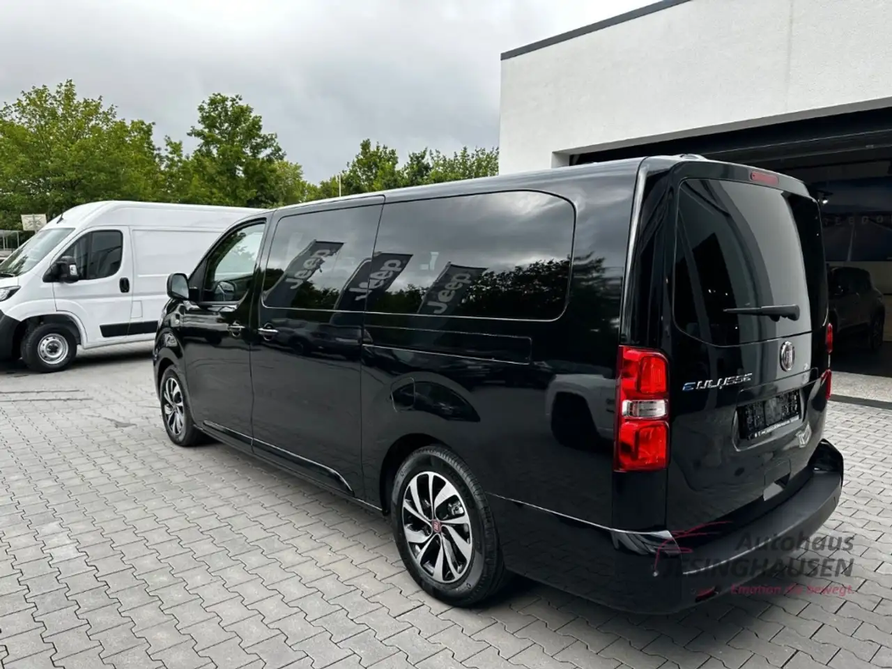 Fiat Ulysse E- L3 75kwh 8Sitz CarPlay Navi RF-Kamera Massage X — Galería del vehículo 4