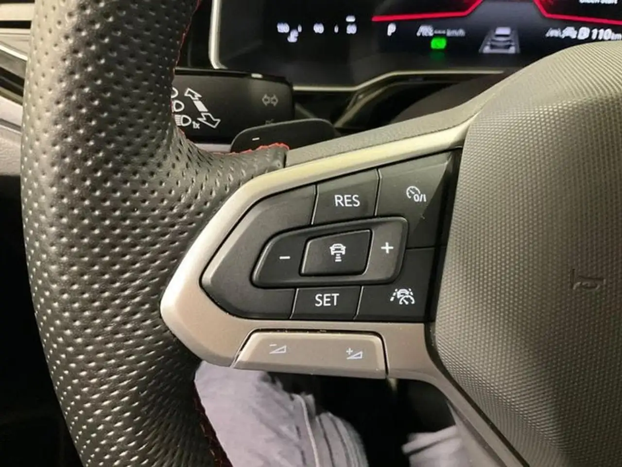 Volkswagen Polo GTI 2.0 TSI DSG Matrix Travel Side Assist S — معرض صور السيارة 9
