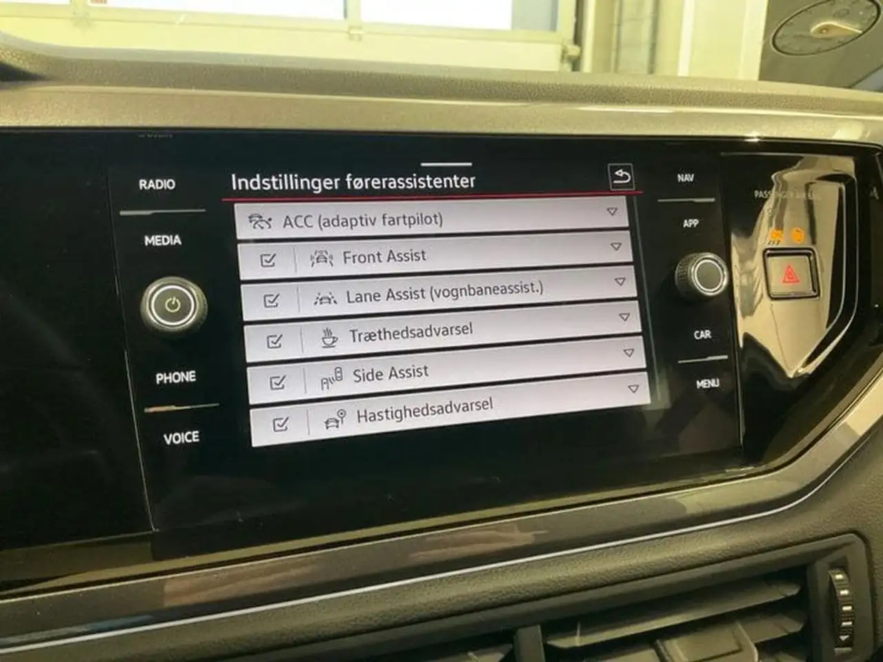 Volkswagen Polo GTI 2.0 TSI DSG Matrix Travel Side Assist S — معرض صور السيارة 14