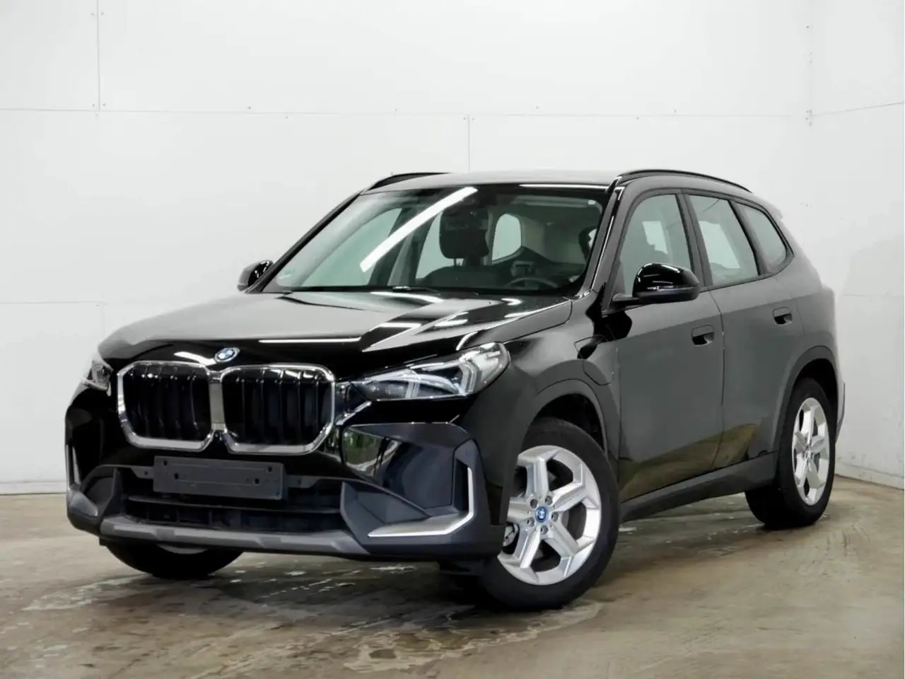 BMW X1 xDrive 25e Navi Kamera LED Standklima — Böblingen