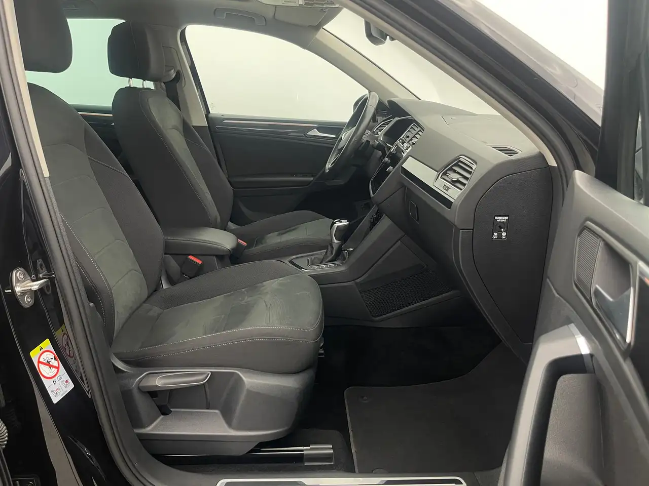 Volkswagen Tiguan 1.4 TSI Elegance eHybrid LED*PANO*KAM — Galería del vehículo 26
