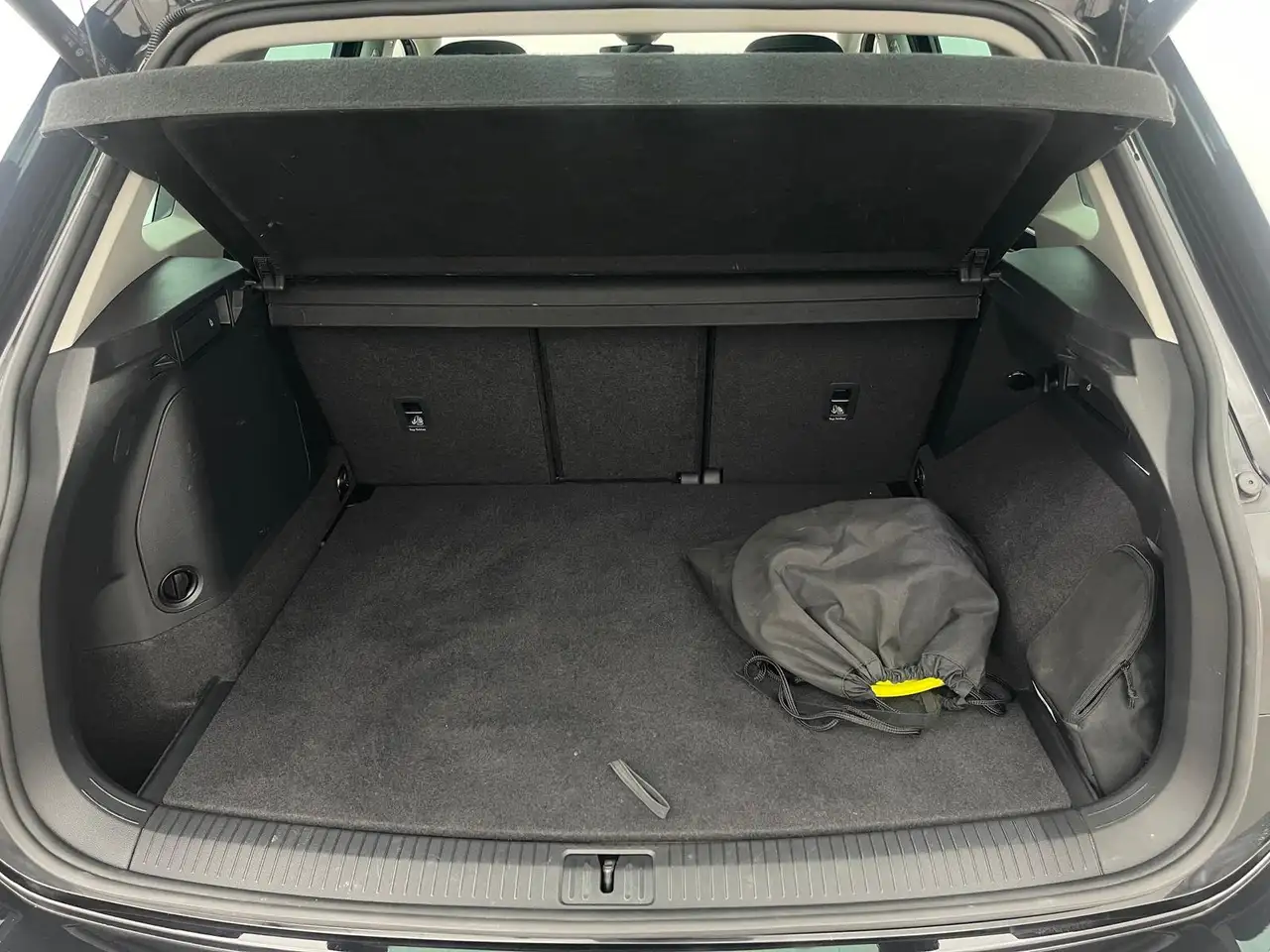 Volkswagen Tiguan 1.4 TSI Elegance eHybrid LED*PANO*KAM — Galería del vehículo 9