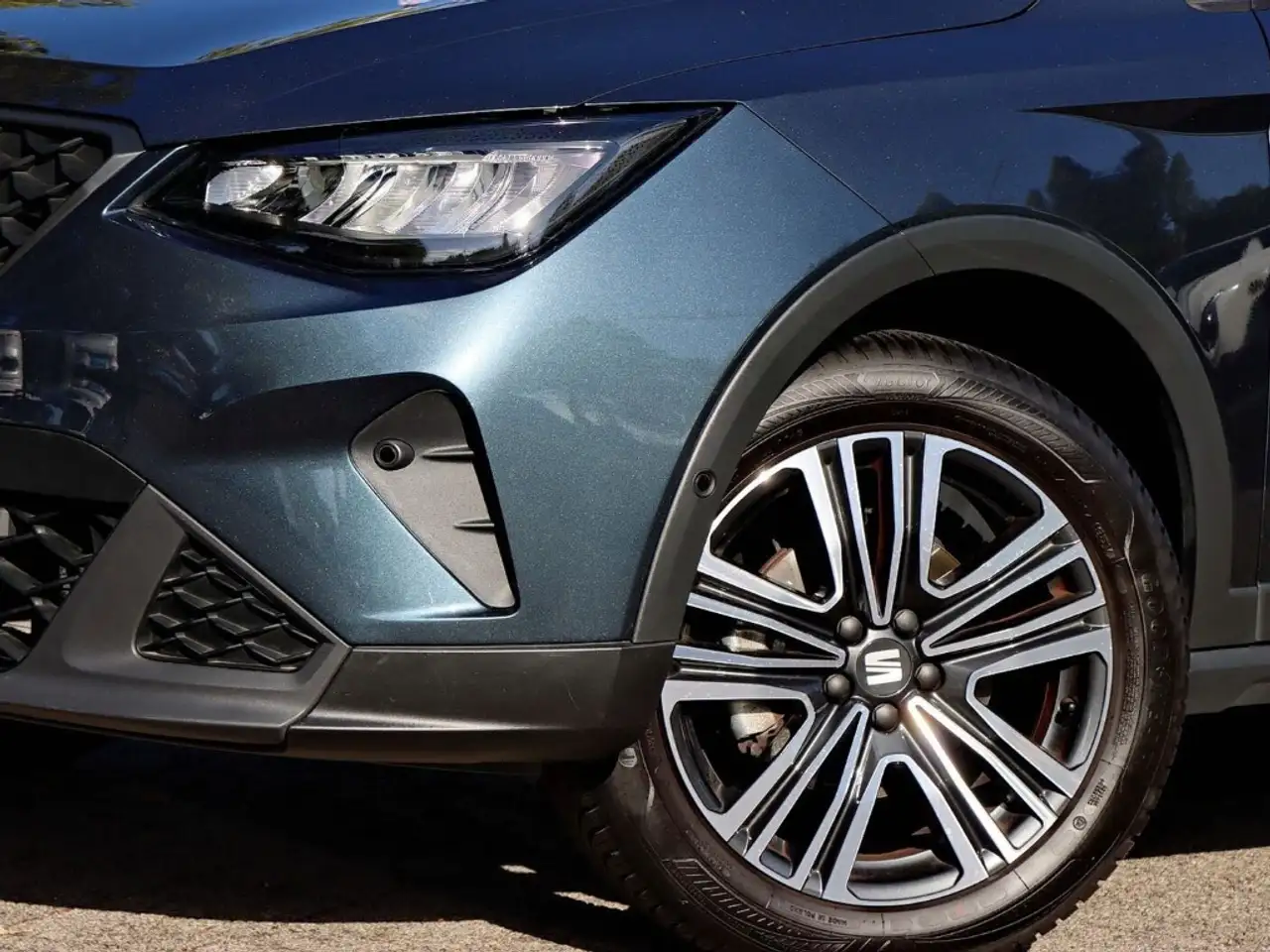 SEAT Arona Style Edition 1.0 TSI LED/GRA/RÜCKFK/RADIO APP — Galería del vehículo 3