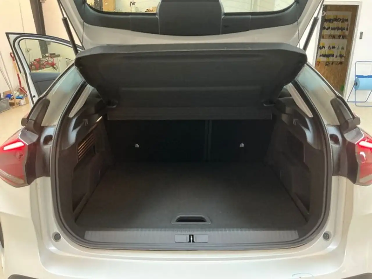Citroen C4 VTR Sport 1.2 PureTech 130 Kamera LED Navi App — Galerie du véhicule 19