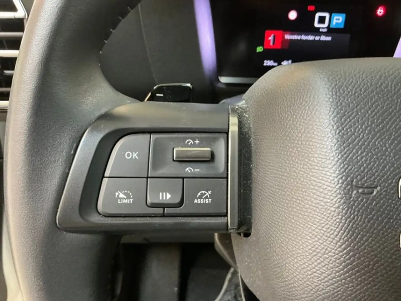 Citroen C4 VTR Sport 1.2 PureTech 130 Kamera LED Navi App — Galerie du véhicule 6