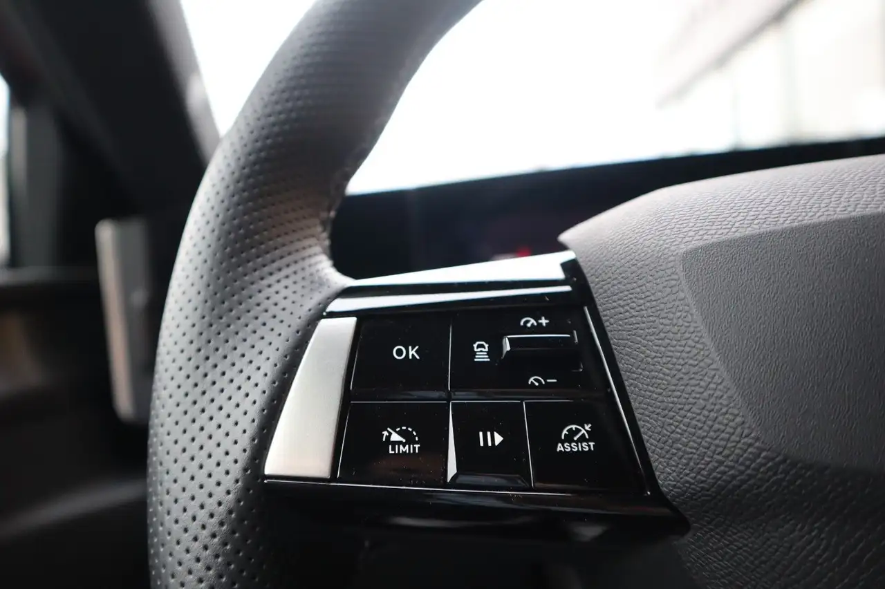 Opel Astra 5-trg. 1.2T DCT6 48V GS HuD Hifi 360° — Galerie du véhicule 10
