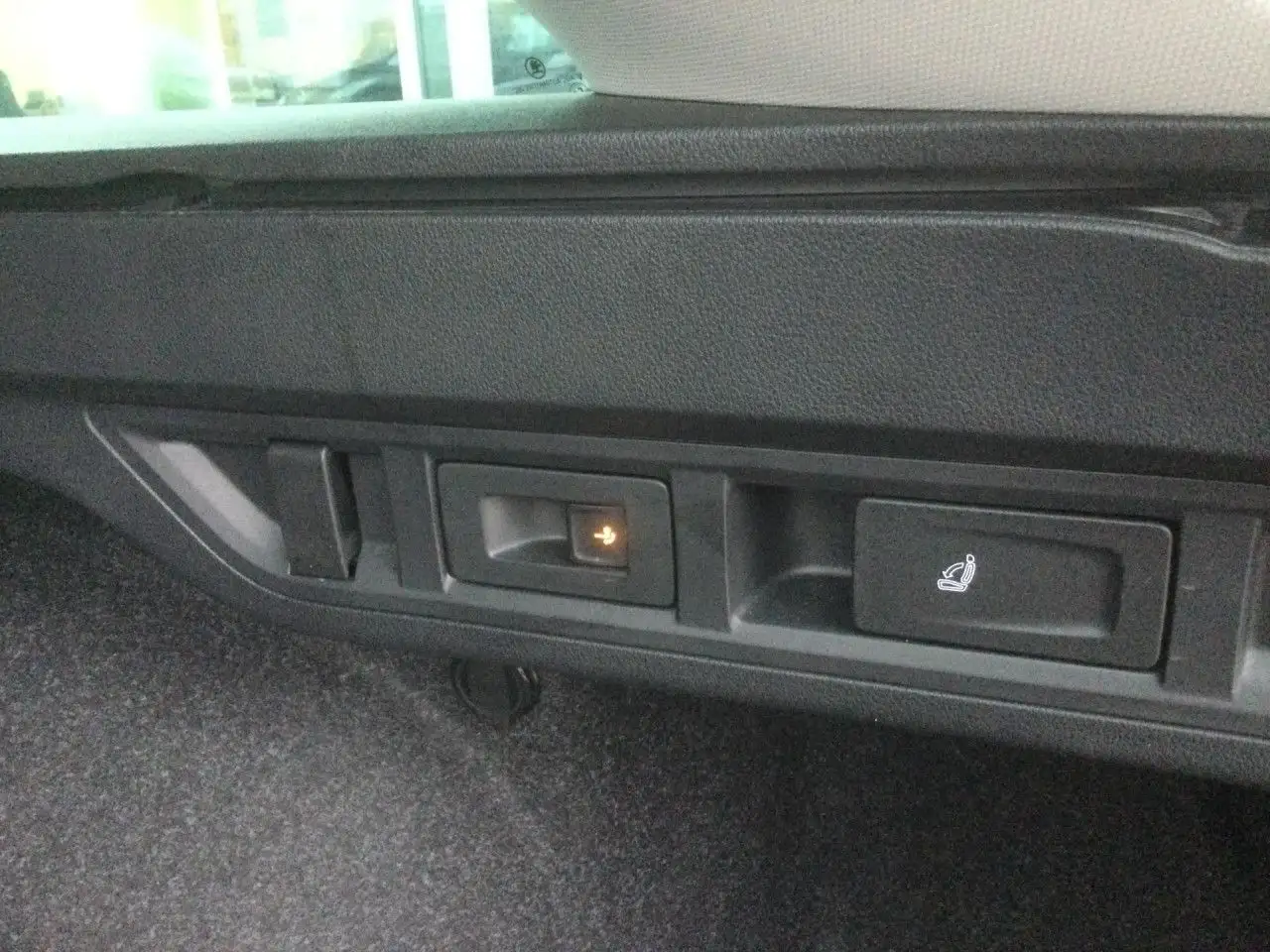 Skoda Octavia Combi 1.5 eTSI Style DSG KAM AHK Bluetooth — معرض صور السيارة 5