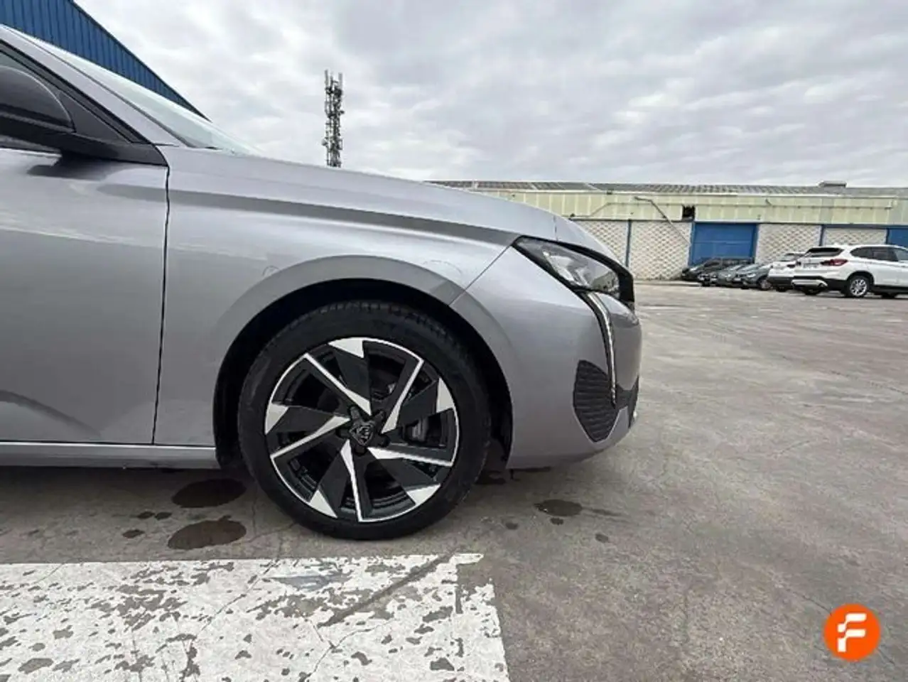 Peugeot 308 1.2 PureTech S&S Allure 130 — Vehicle gallery 16