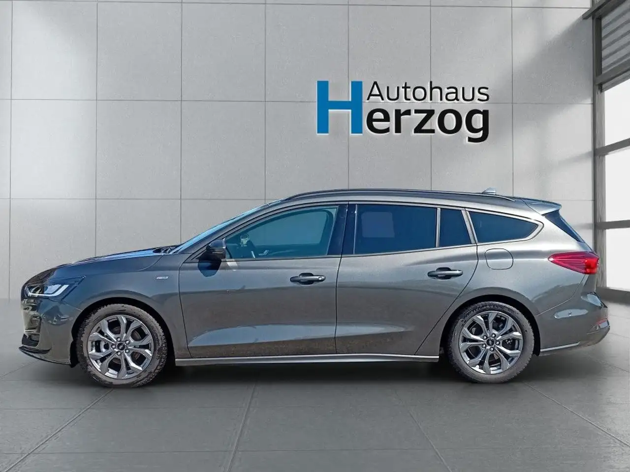 Ford Focus Turnier 1.0 EcoBoost Hybrid Aut. ST-LINE X — Galería del vehículo 2
