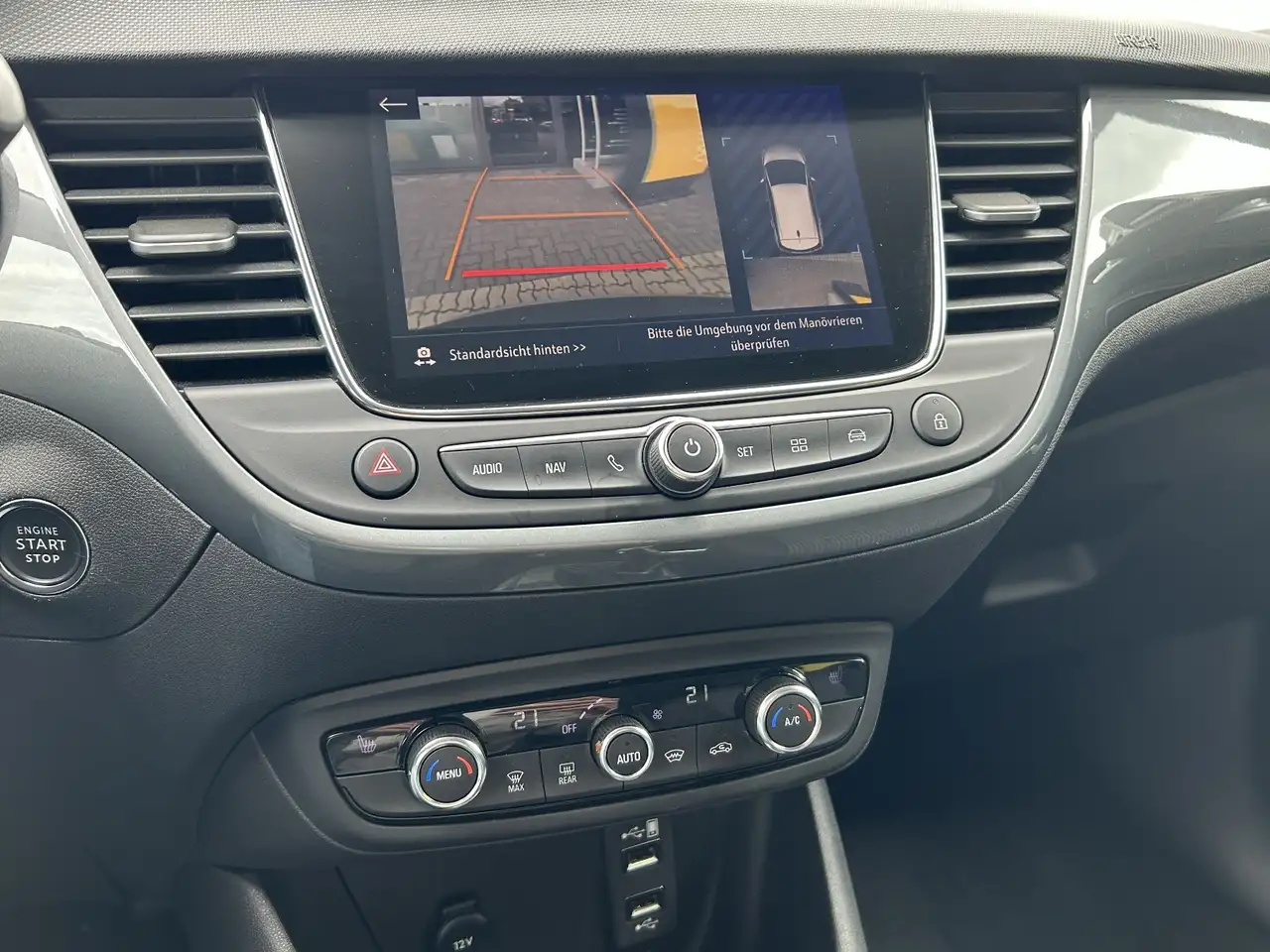 Opel Crossland X Elegance LED Sitzhzg. Navi Allwetter — معرض صور السيارة 9