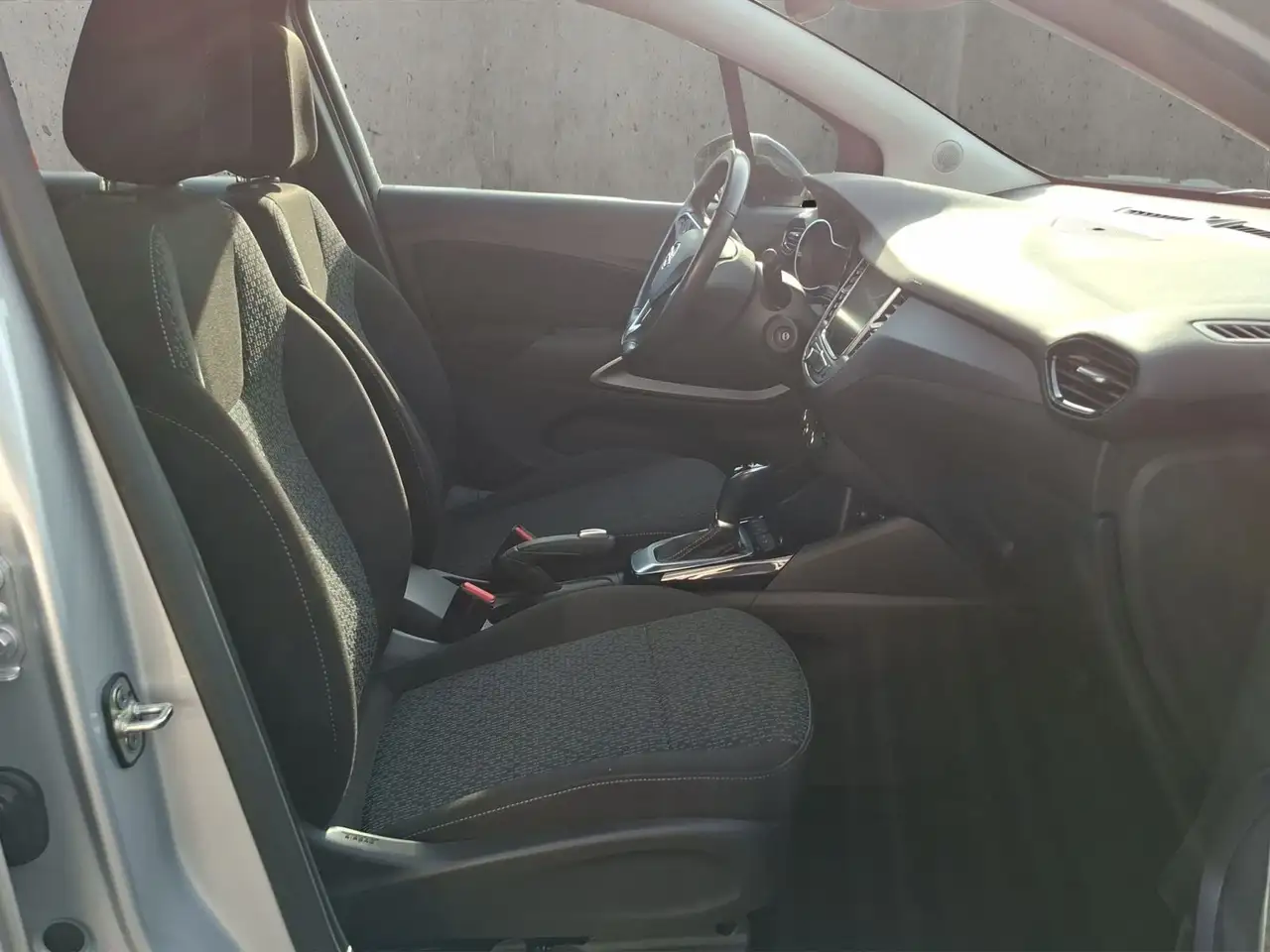 Opel Crossland 1.2 Turbo Enjoy Automatik, Komfort-Pak — Galería del vehículo 17