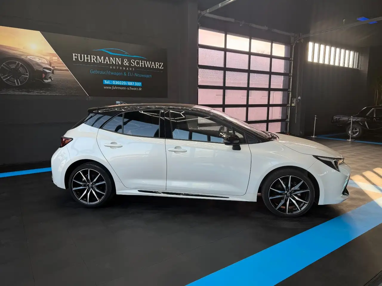 Toyota Corolla Hybrid GR Sport+AppleC.+Rückf.+LED+Sitzh. — Vehicle gallery 2