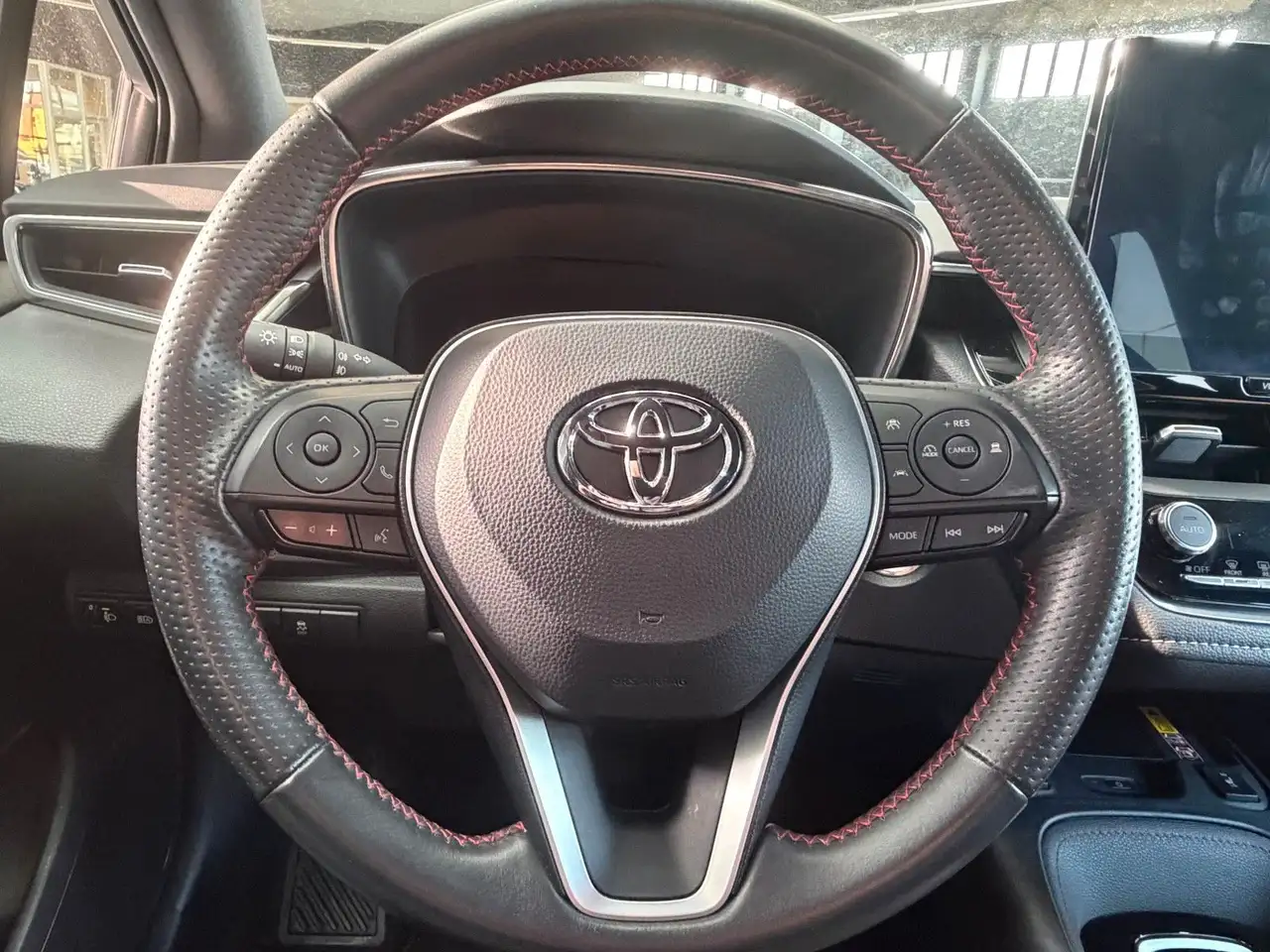 Toyota Corolla Hybrid GR Sport+AppleC.+Rückf.+LED+Sitzh. — Vehicle gallery 22