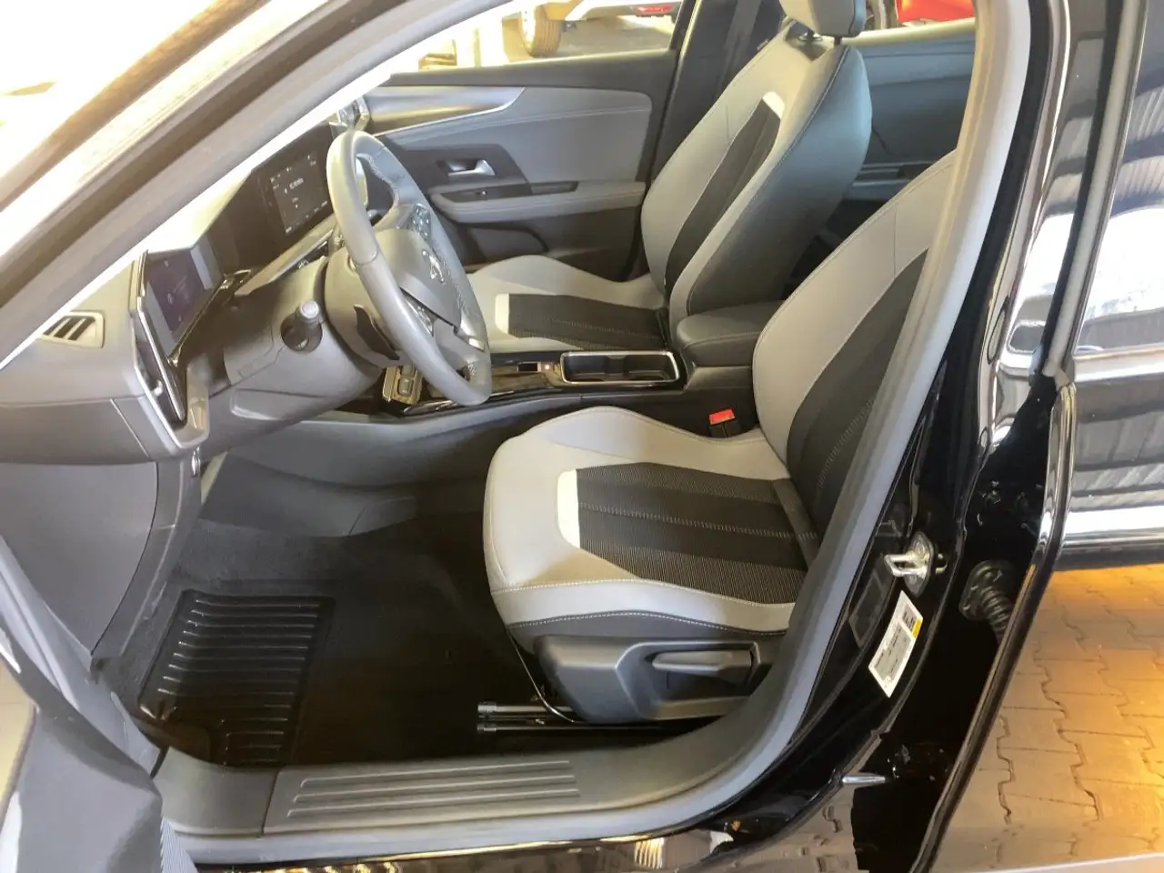 Opel Mokka 1.2 Turbo Elegance LED+SHZ+Winterp.+Kam. — Galerie du véhicule 9