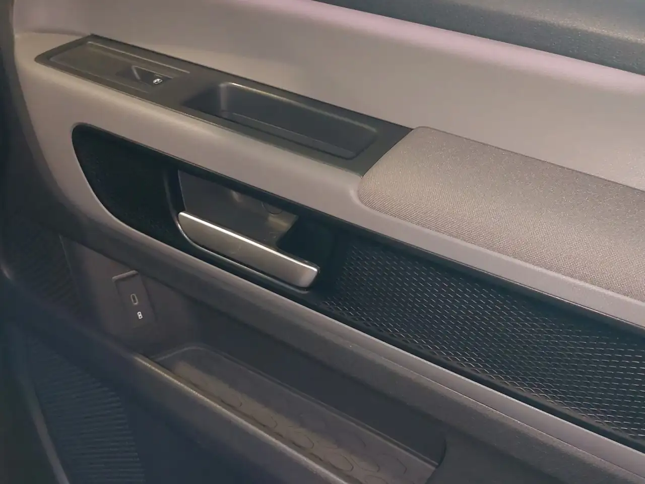 Volkswagen ID. Buzz Pro KR Klima Navi Rückfahrkamera Kurvenlicht — Galerie du véhicule 17