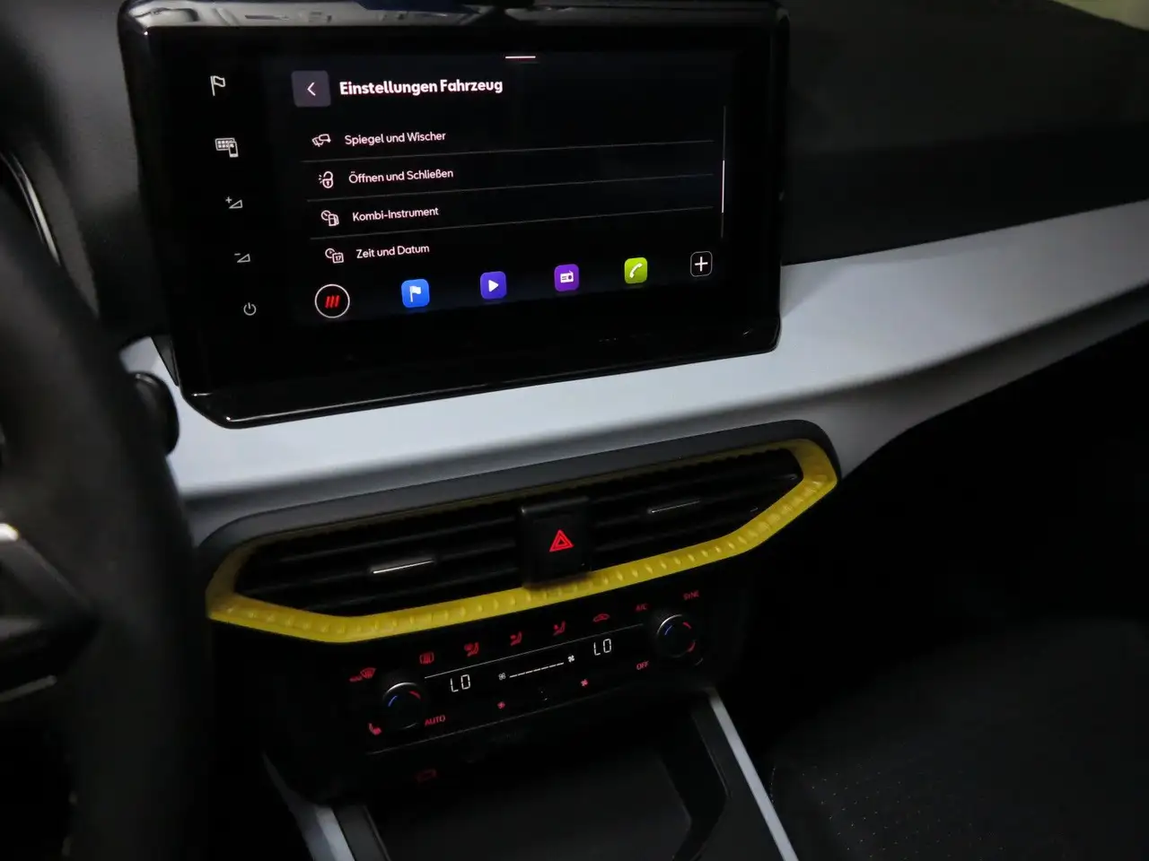 SEAT Arona 1.0 TSI OPF DSG7 Style Nav ParkAssist LM17 — معرض صور السيارة 33