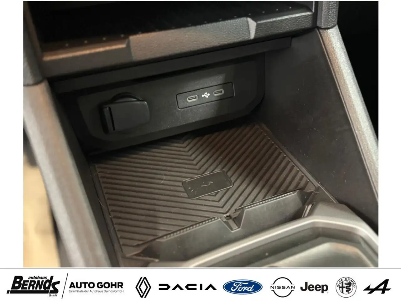 Dacia Duster Hybrid 140 Journey Winter+P. CityP. Assistent uvm. — Galería del vehículo 19