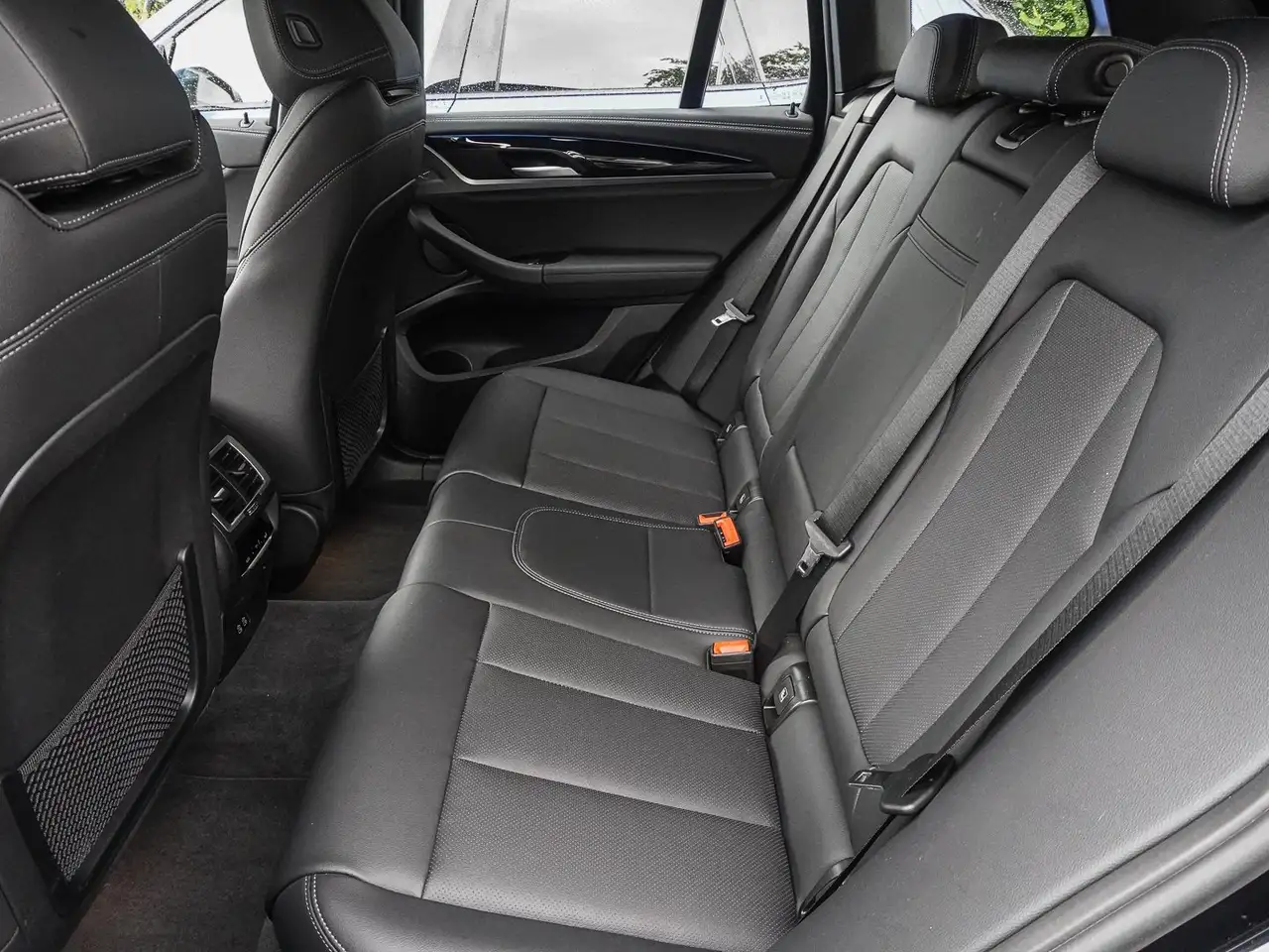 BMW iX3 M SPORT M Sport PANO ACC RFK NAVI LED DAB — معرض صور السيارة 14