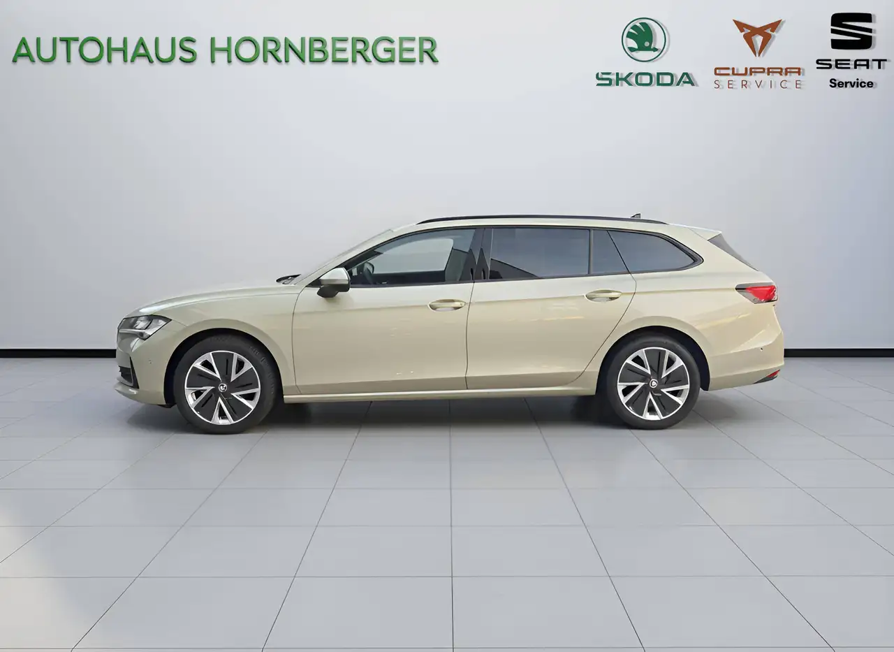 Skoda Superb 1.5TSI mHEV 150PS Selection AHK 360°Kamera NAVI Parkassist 2x Massagesitze LED-Scheinwerfer 18"Alufelgen ACC Wireless — معرض صور السيارة 2