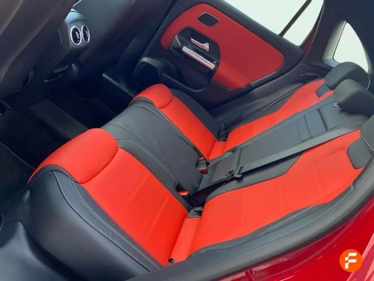 Mercedes-Benz GLA 35 AMG Mercedes-AMG 4MATIC — معرض صور السيارة 23