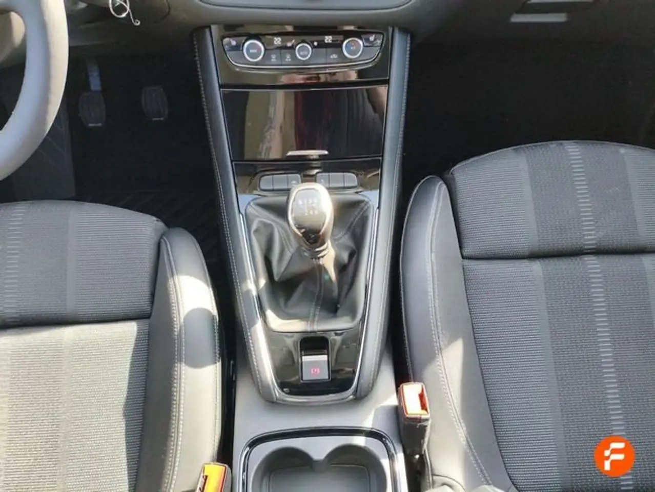 Opel Grandland 1.2T XHT MT6 S/S GS — Galería del vehículo 17