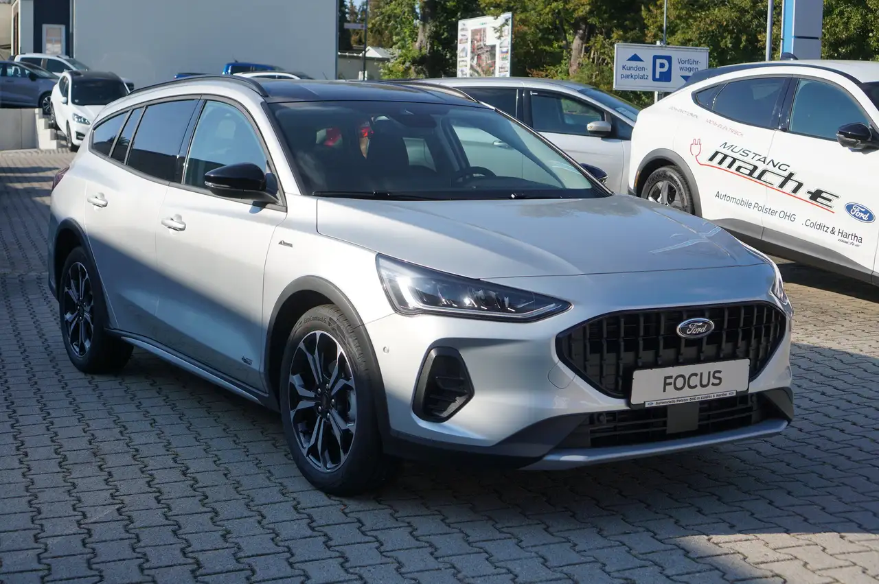 Ford Focus Active X ***KAMERA*NAVI*KEY-FREE*LED*** — Galerie du véhicule 3