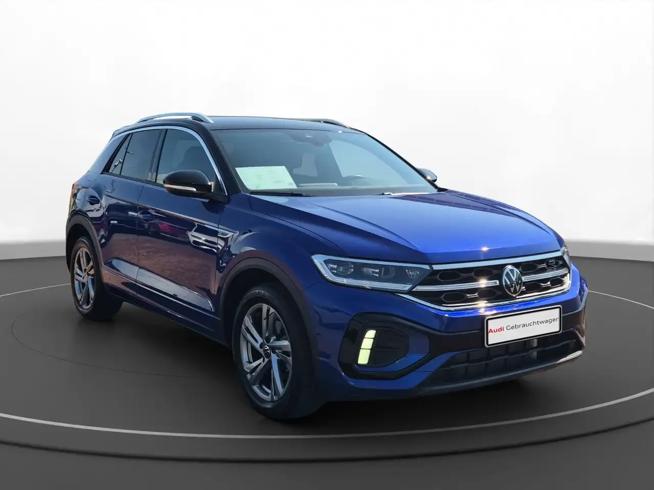 Volkswagen T-Roc 1.5 TSI DSG R-Line Navi SiHz Matrix — معرض صور السيارة 6