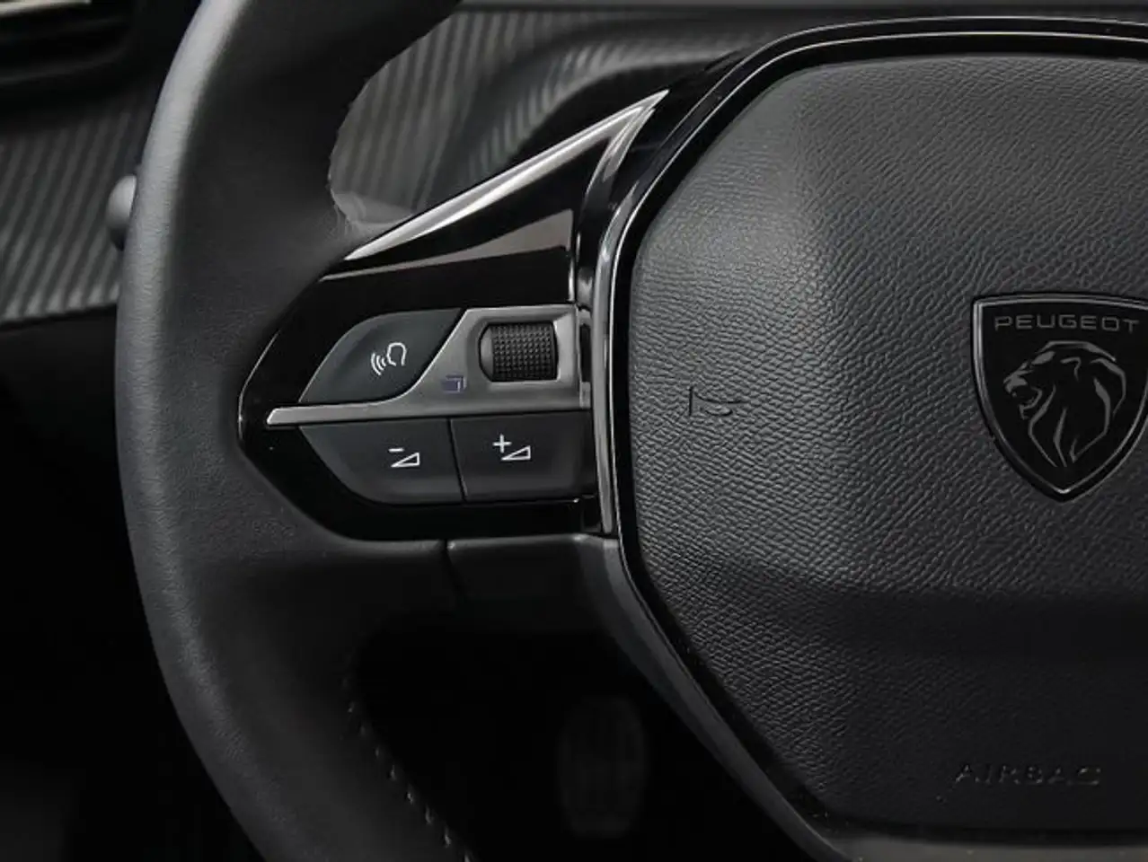 Peugeot 208 1.2 Puretech S&S Allure 100 — Galería del vehículo 19