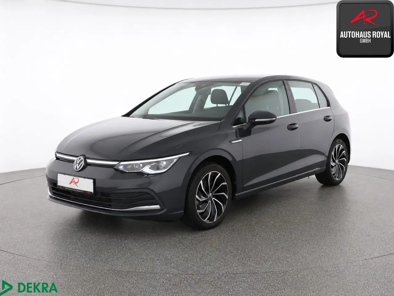 Volkswagen Golf VIII 2.0 TSI STYLE MASSAGE,MEMORY,CARPLAY — Berlin