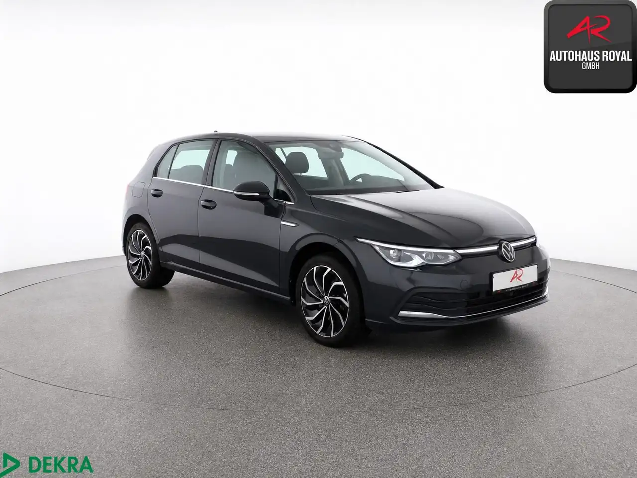 Volkswagen Golf VIII 2.0 TSI STYLE MASSAGE,MEMORY,CARPLAY — Galerie du véhicule 7