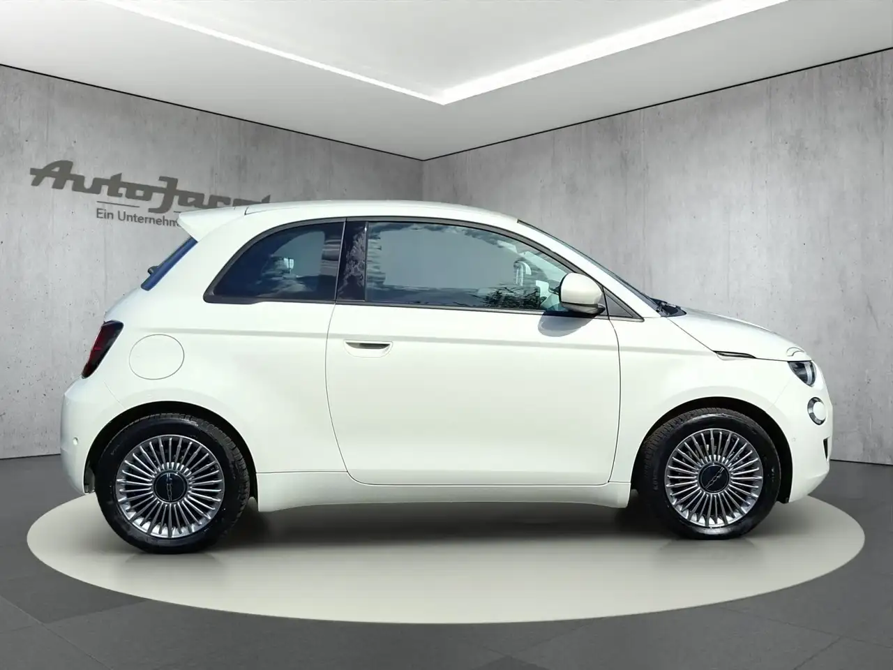Fiat 500 -e Base Automatik — معرض صور السيارة 6