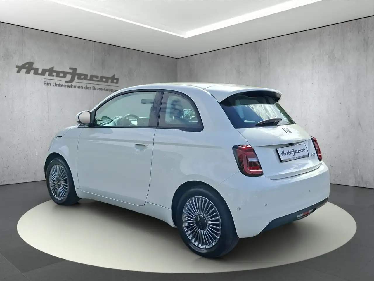 Fiat 500 -e Base Automatik — معرض صور السيارة 3