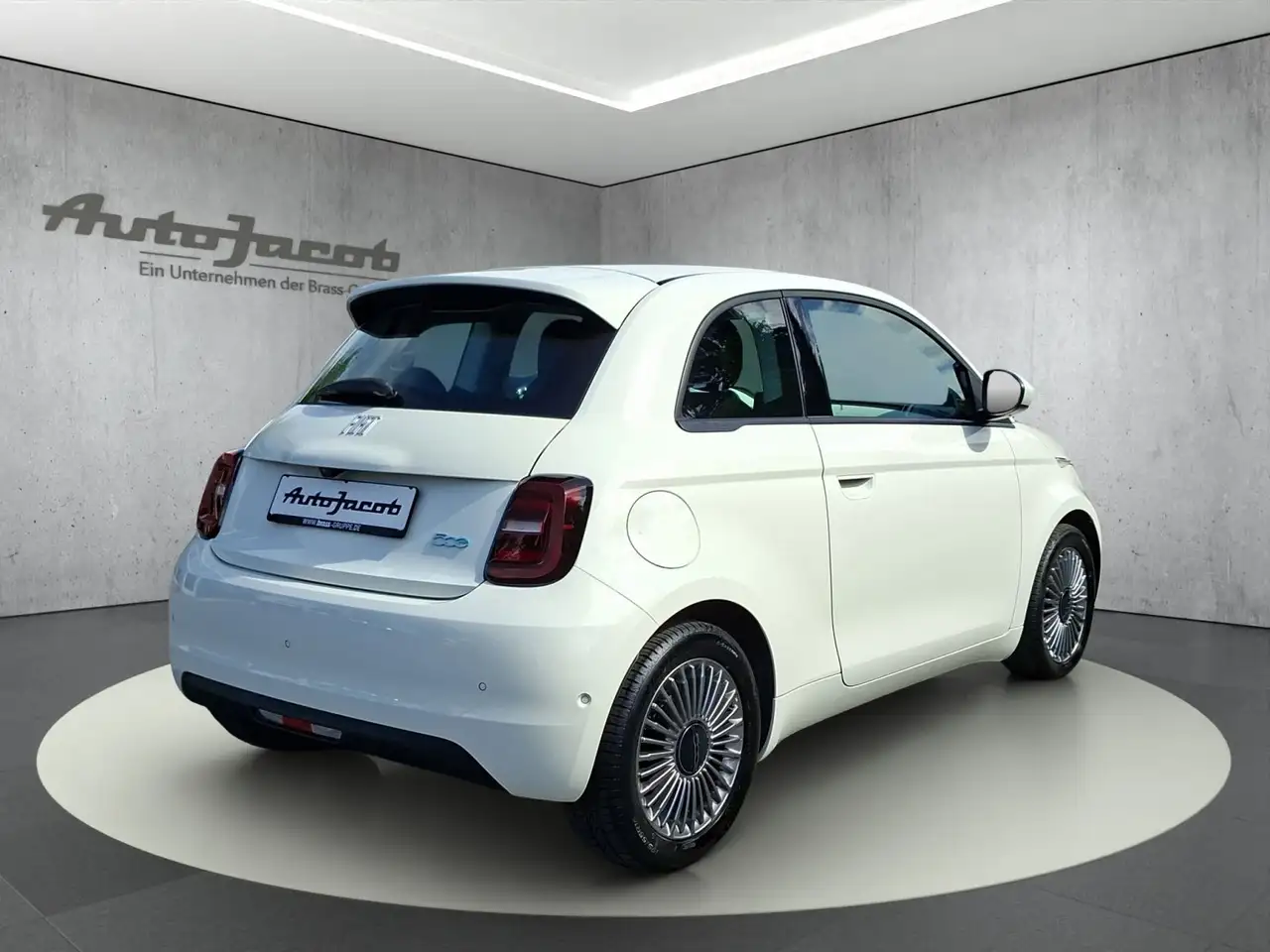 Fiat 500 -e Base Automatik — معرض صور السيارة 5