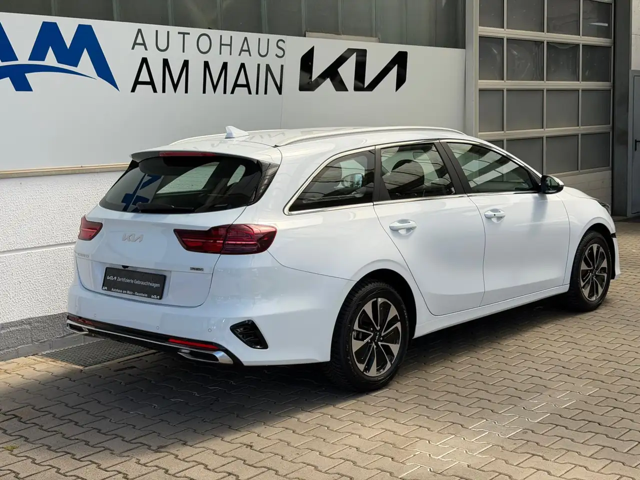 Kia Ceed SW / cee'd SW 1.6 PHEV DCT | SPIRIT | LED | NAV | HDA — معرض صور السيارة 5