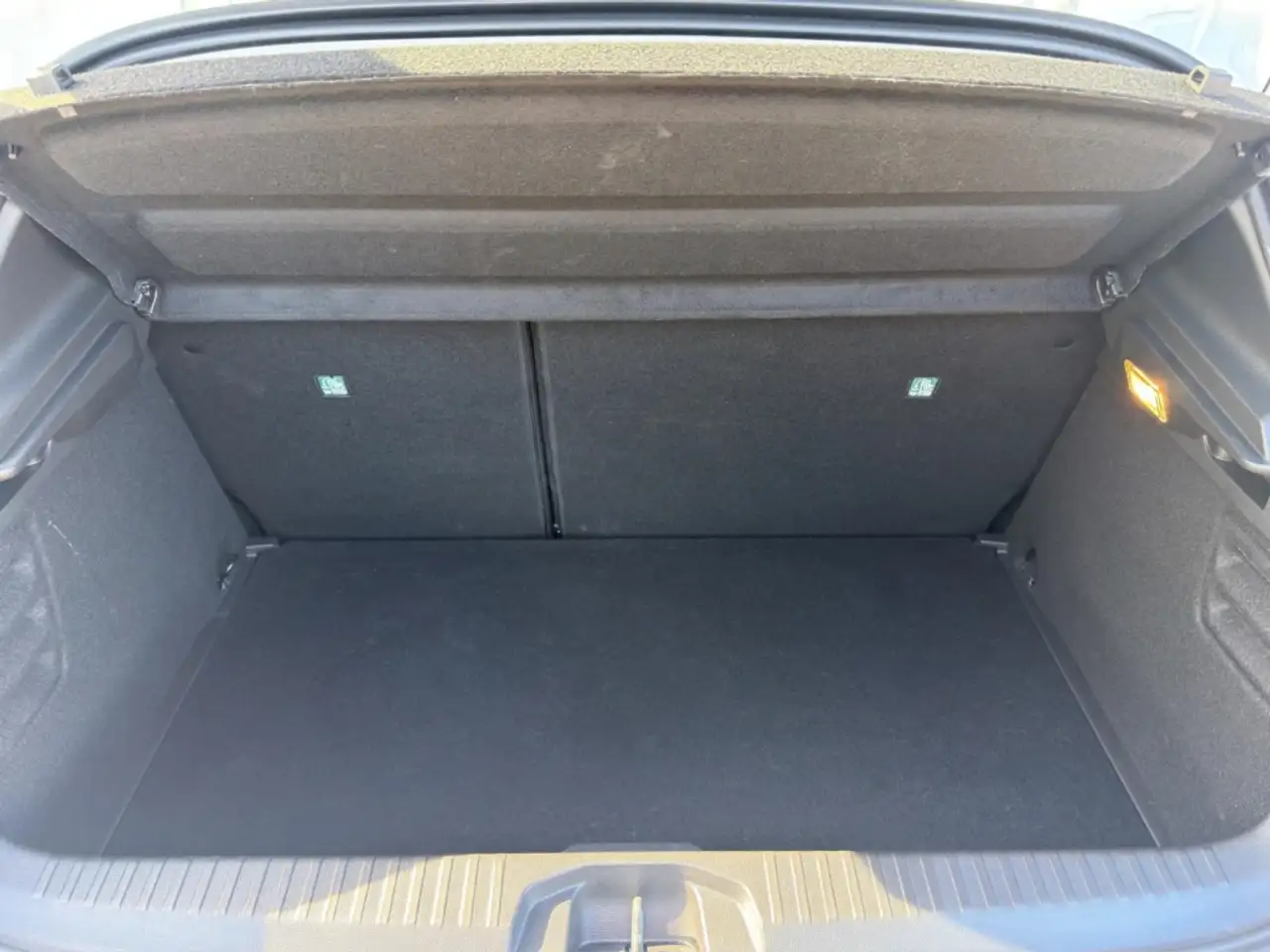 Mitsubishi Colt Plus PLUS 1,0l Turbo-Benziner NAVI+KLIMA+LED — Vehicle gallery 6