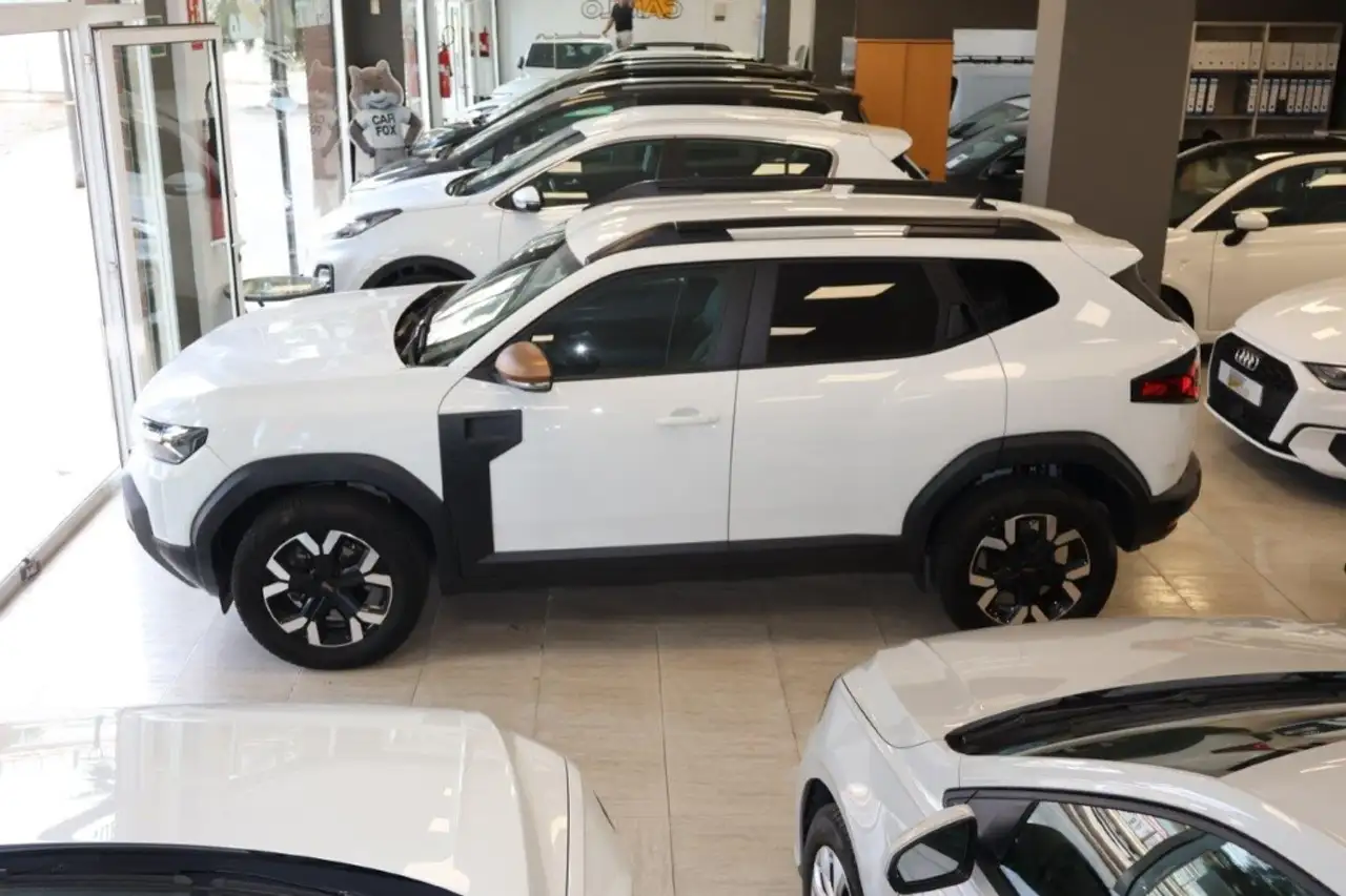 Dacia Duster 1.2 mild hybrid Extreme 4x4 96kW 48v — Vehicle gallery 12