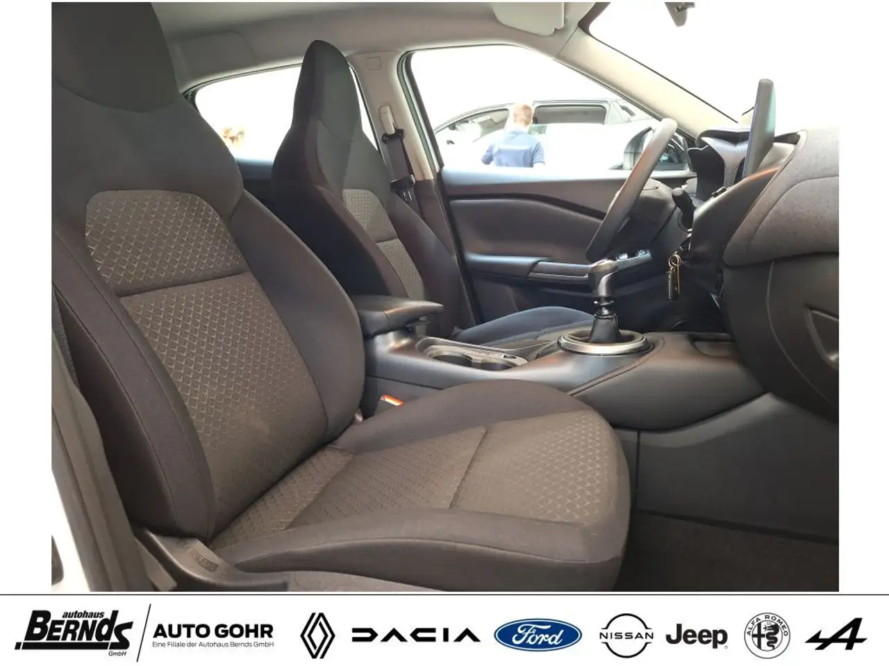 Nissan Juke 1.0 DIG-T Acenta Connect NAVI KomfortP. Voll-LED — معرض صور السيارة 3