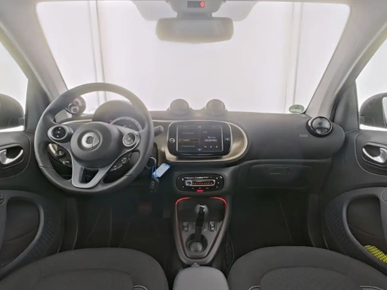 smart forTwo EQ Cabrio Passion Exclusive 22kW Kamera LED — Galerie du véhicule 7