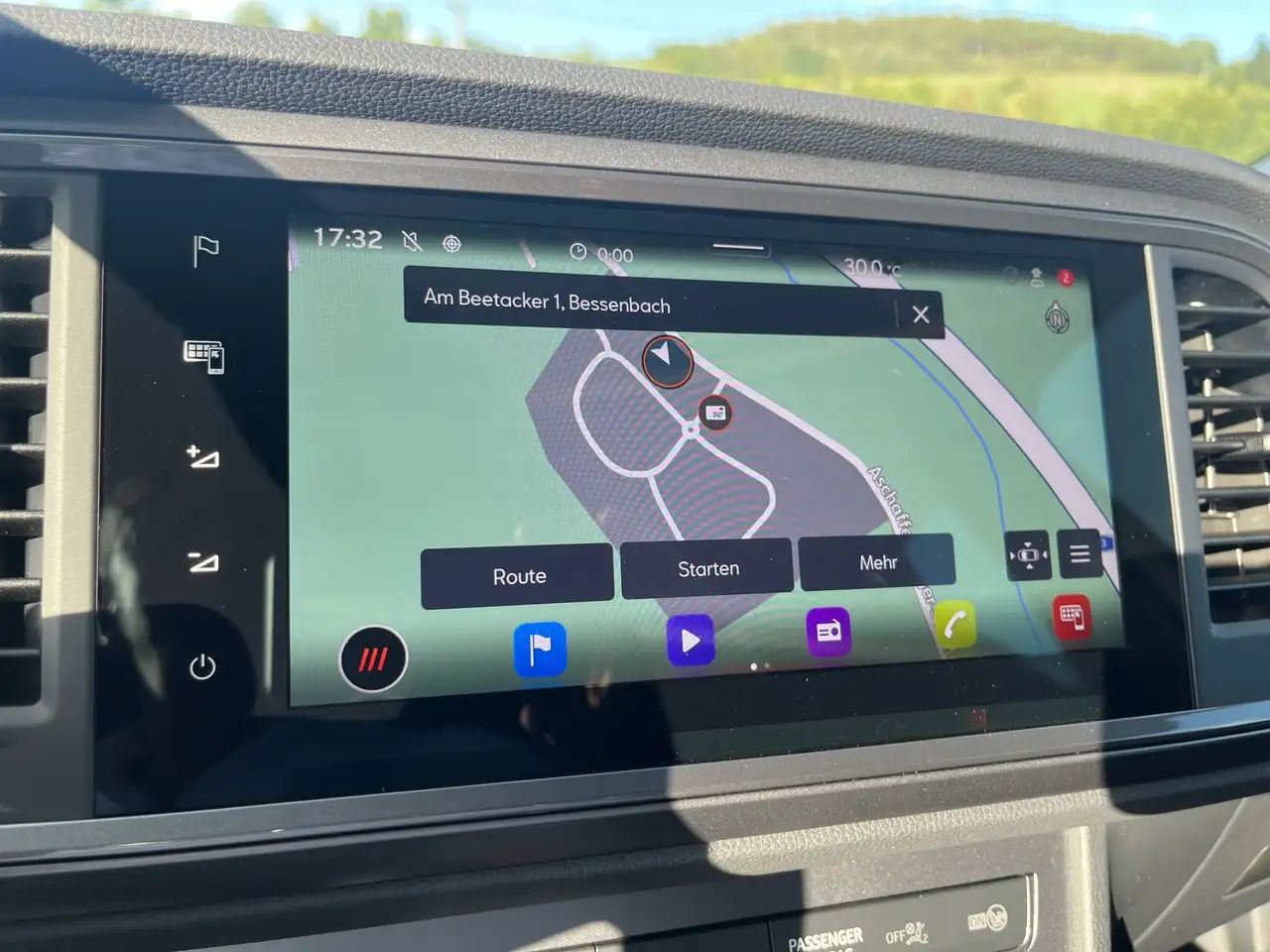 CUPRA Ateca 1,5 TSI DSG + Navi + Kamera + 19 Zoll + Voll LED + — Vehicle gallery 2