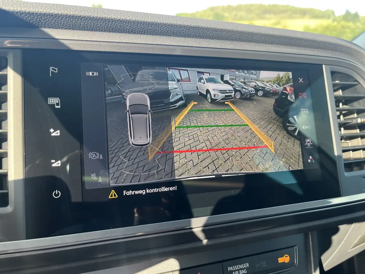 CUPRA Ateca 1,5 TSI DSG + Navi + Kamera + 19 Zoll + Voll LED + — Vehicle gallery 4