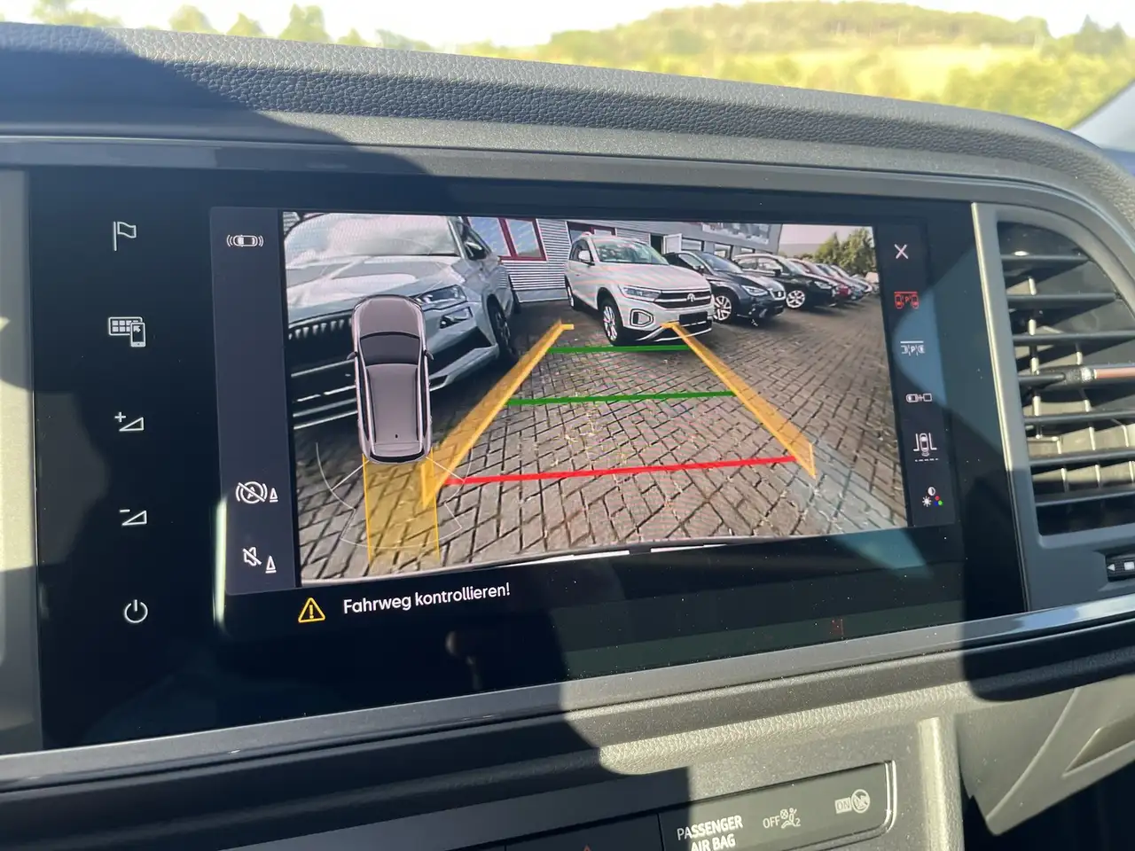 CUPRA Ateca 1,5 TSI DSG + Navi + Kamera + 19 Zoll + Voll LED + — Vehicle gallery 12