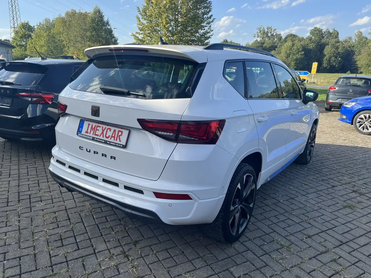 CUPRA Ateca 1,5 TSI DSG + Navi + Kamera + 19 Zoll + Voll LED + — Vehicle gallery 18