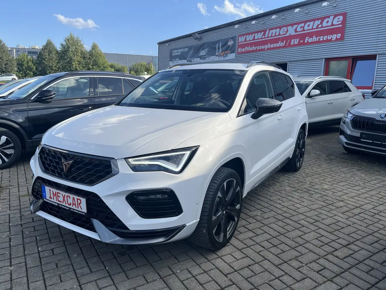 CUPRA Ateca 1,5 TSI DSG + Navi + Kamera + 19 Zoll + Voll LED + — Vehicle gallery 10